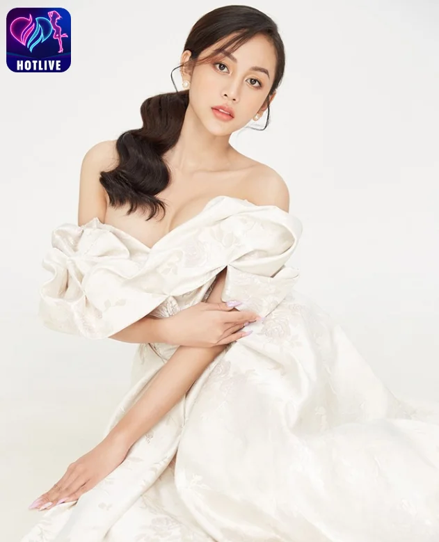 Read more about the article Lương Mỹ Kỳ: Nữ Hoàng Miss International Queen Việt Nam18