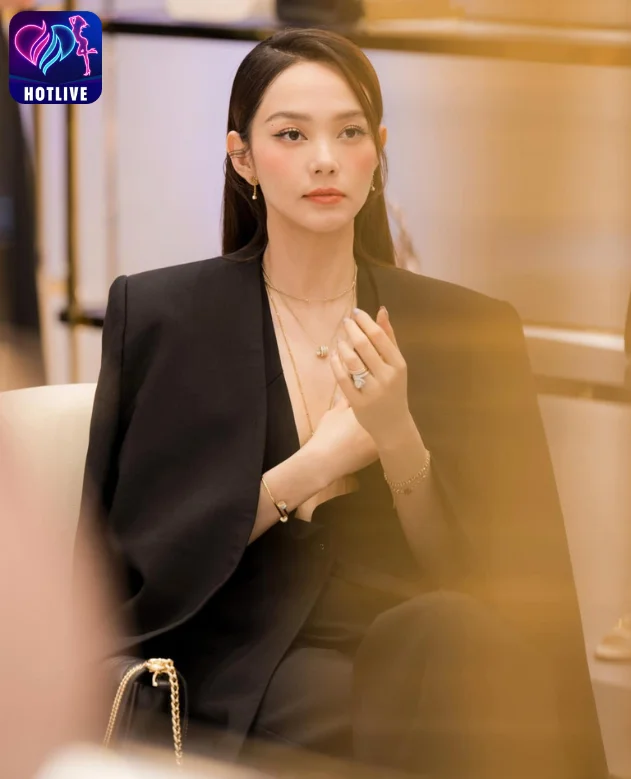 Minh Hằng-hotlive 