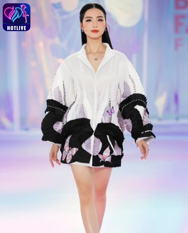 Phạm Thị Tú Trinh-hotlive 