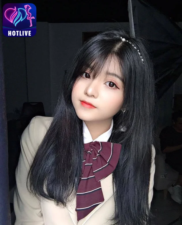 Reency Ngô: Hot girl trường điện ảnh mặt xinh, dáng chuẩn, giỏi võ18. 7 - Hotlive Reency Ngô-hotlive