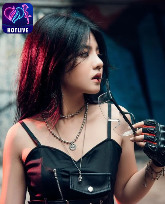 Reency Ngô: Hot girl trường điện ảnh mặt xinh, dáng chuẩn, giỏi võ18. 6 - Hotlive Reency Ngô-hotlive