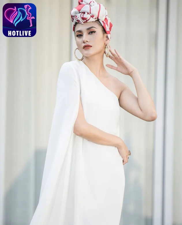 Ngôi sao sáng tỏ Võ Hoàng Yến: Hành trình nữ hoàng sắc đẹp và tài năng18. Journey of beauty and talent queen 3 - Hotlive Võ Hoàng Yến-hotlive