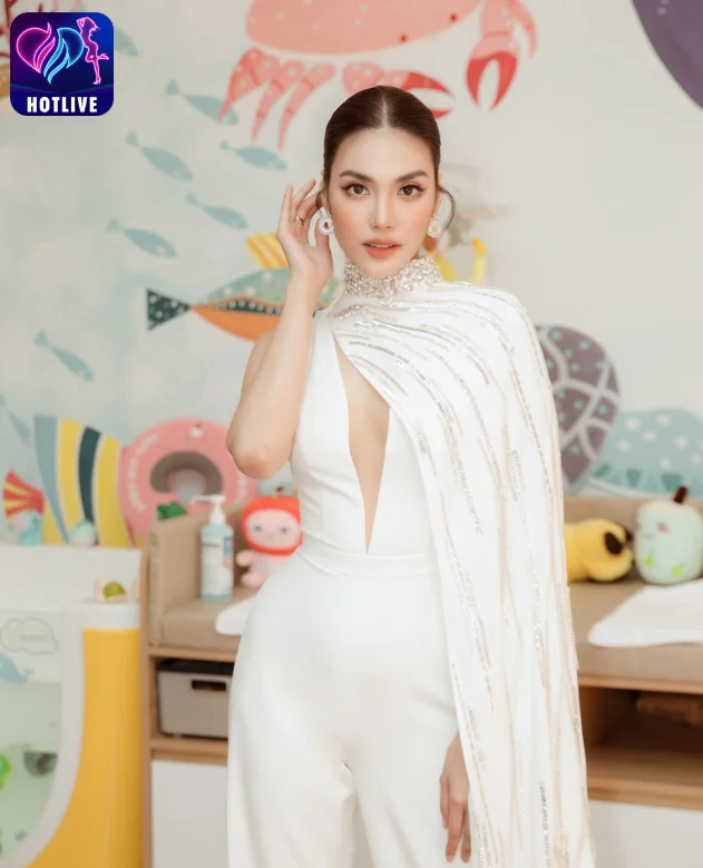 Trần Ngọc Lan Khuê hot51: Tia sáng mới của nền thời trang Việt Nam. The new light of Vietnamese fashion 3 - Hotlive Trần Ngọc Lan Khuê-hotlive