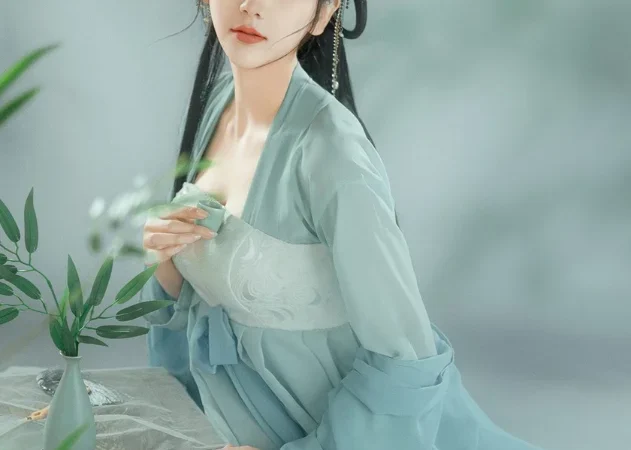 Fang Bao-Hotlive