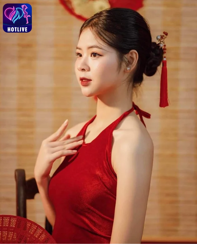 Nguyễn Ngân Hà-hotlive
