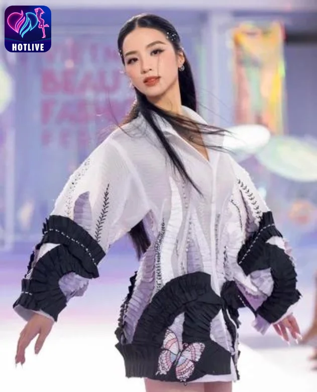 Phạm Thị Tú Trinh-hotlive 